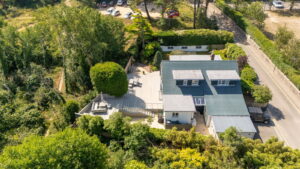 Immaculate Home In Prime Location With Direct Access To The Railway Walk