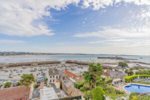 A Stunning Fully Furnished Executive Home with Spectacular Views In St Aubin