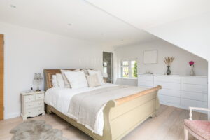 Immaculate Home In Prime Location With Direct Access To The Railway Walk
