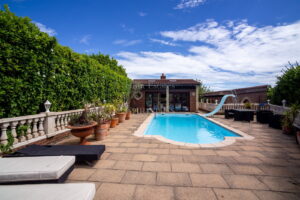 Four Bedroom Family Home with Outdoor Pool & Gardens