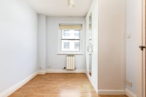 Two Bedroom, Two Bathroom Terraced House with Garage and Garden