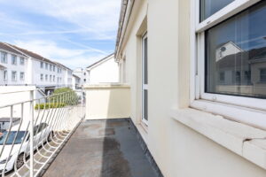 Two Bedroom, Two Bathroom Terraced House with Garage and Garden