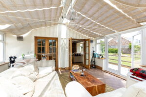 Four Bedroom Family Home with Outdoor Pool & Gardens
