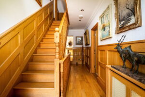 Four Bedroom Family Home with Outdoor Pool & Gardens