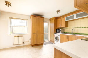 Two Bedroom, Two Bathroom Terraced House with Garage and Garden