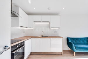CONTEMPORARY ONE BEDROOM APARTMENT IN TOWN CENTRE