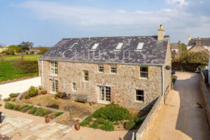 Traditional Granite Home with Separate Unit in Rural Parish