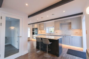 Detached family home with swimming pool