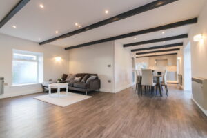 Detached family home with swimming pool