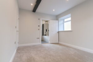 Detached family home with swimming pool