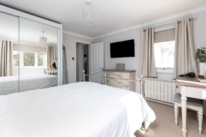 Five Bedroom, Semi Detached House With South Facing Garden, Just 150m From The Beach