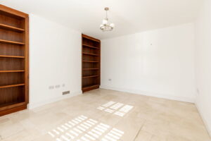 Terraced 3 bedroom, two bathroom Victorian cottage with parking in Gorey Village