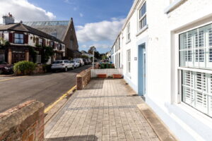 Terraced 3 bedroom, two bathroom Victorian cottage with parking in Gorey Village