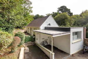 One Bedroom Detached Bungalow With Paved Garden And 3 Parking Spaces