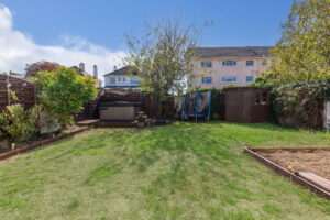 Five Bedroom, Semi Detached House With South Facing Garden, Just 150m From The Beach