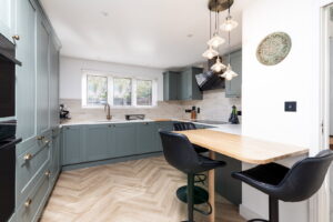 Five Bedroom, Semi Detached House With South Facing Garden, Just 150m From The Beach