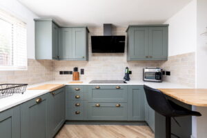 Five Bedroom, Semi Detached House With South Facing Garden, Just 150m From The Beach