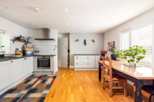 One Bedroom Detached Bungalow With Paved Garden And 3 Parking Spaces