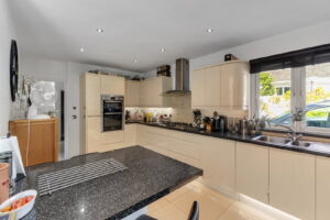 Versatile Detached Bungalow Home with Two Bedroom Annexe