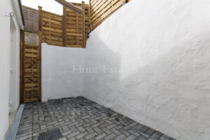 Newly Renovated Two-Bedroom Cottage With Private Outdoor Space