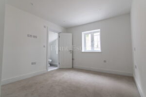 Newly Renovated Two-Bedroom Cottage With Private Outdoor Space