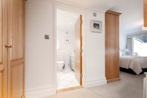 Luxury Two-Bedroom Apartment with Private Beach Access&nbsp;