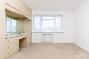 Five-Bedroom Family Home with Large West Facing Garden