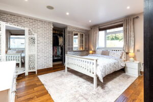 Spacious detached four bedroom, two bathroom bungalow in a quiet St Lawrence setting