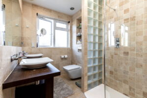 Spacious detached four bedroom, two bathroom bungalow in a quiet St Lawrence setting