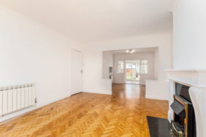 Five-Bedroom Family Home with Large West Facing Garden