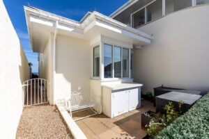Luxury Two-Bedroom Apartment with Private Beach Access&nbsp;