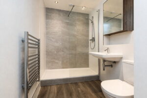Modern two bedroom. two bathroom Metropol apartment with balcony & parking