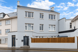 Modern Two-Bedroom First Floor Apartment