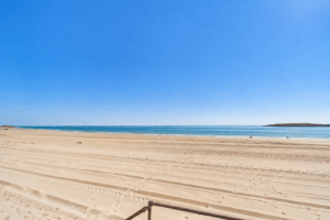 Four Bedroom Town House with Private Beach Access