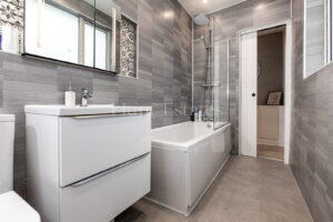 Modern Two-Bedroom First Floor Apartment