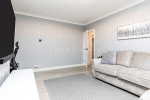 Modern Two-Bedroom First Floor Apartment