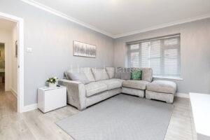 Modern Two-Bedroom First Floor Apartment