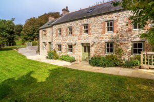 Charming Granite House With Modern Extension