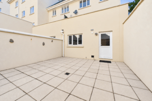 Four Bedroom Town House with Private Beach Access